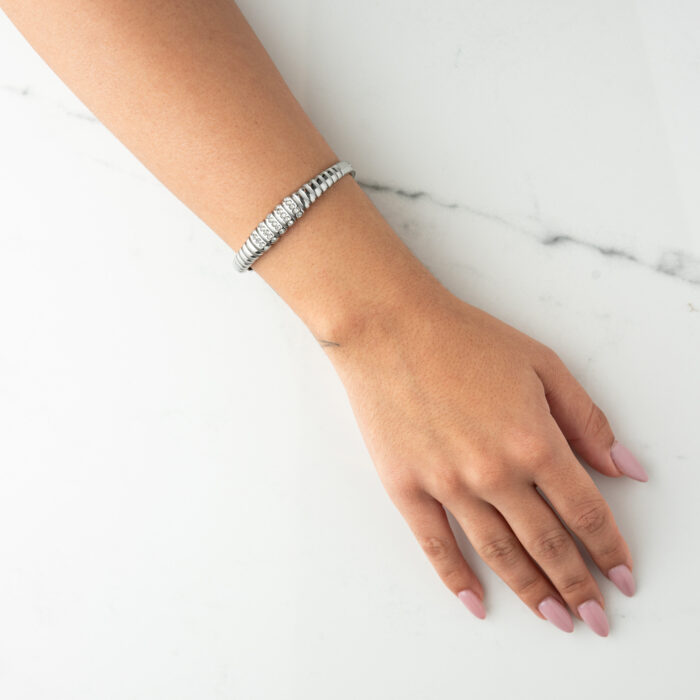 Gleaming Link Bracelet - Image 2